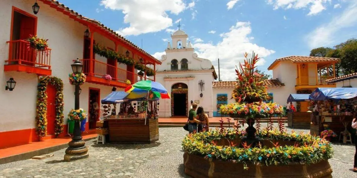 Hospedaje Oasis Blue Laureles Medellín Penzion
