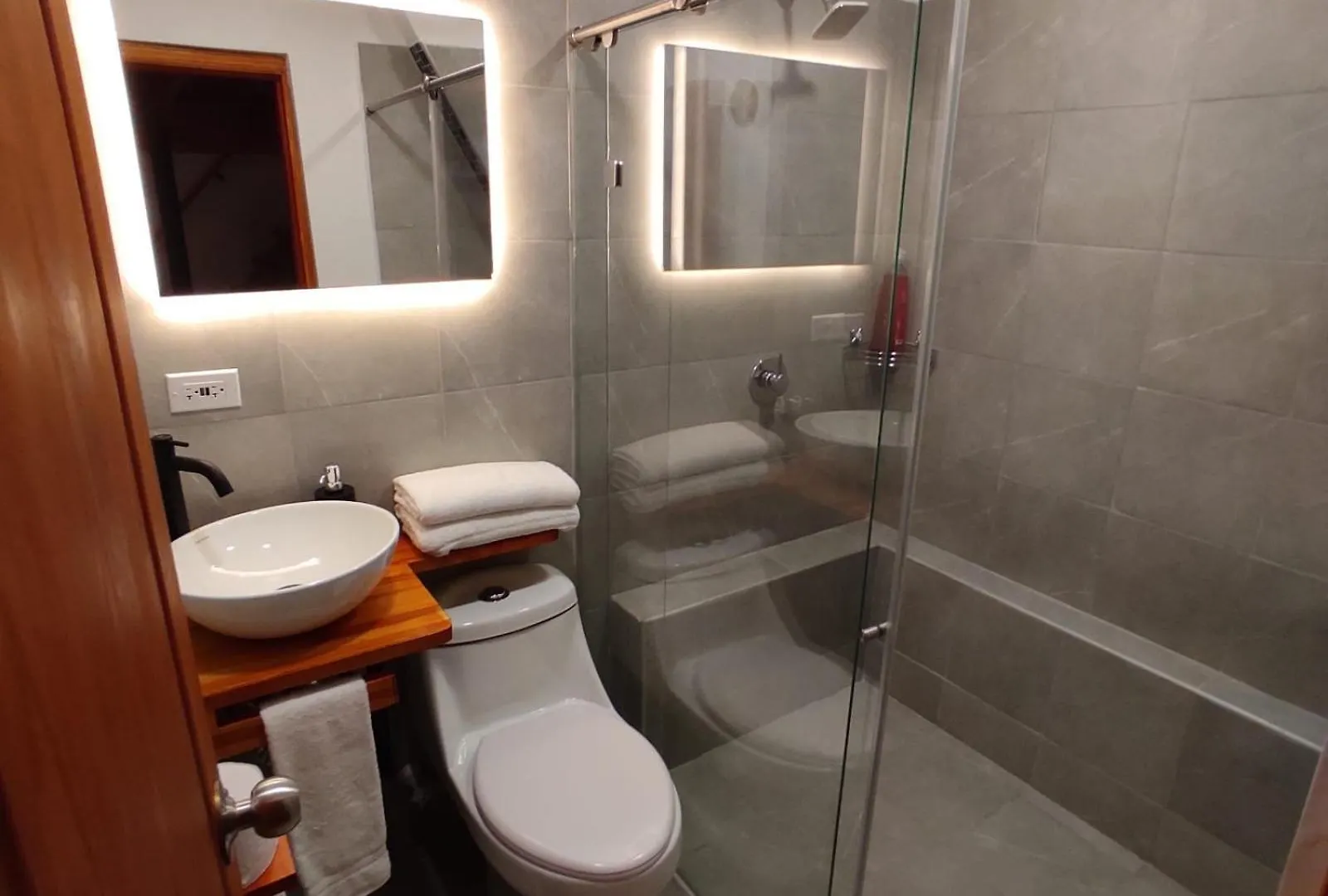 بيت ريفي Hospedaje Oasis Blue Laureles ميديلين