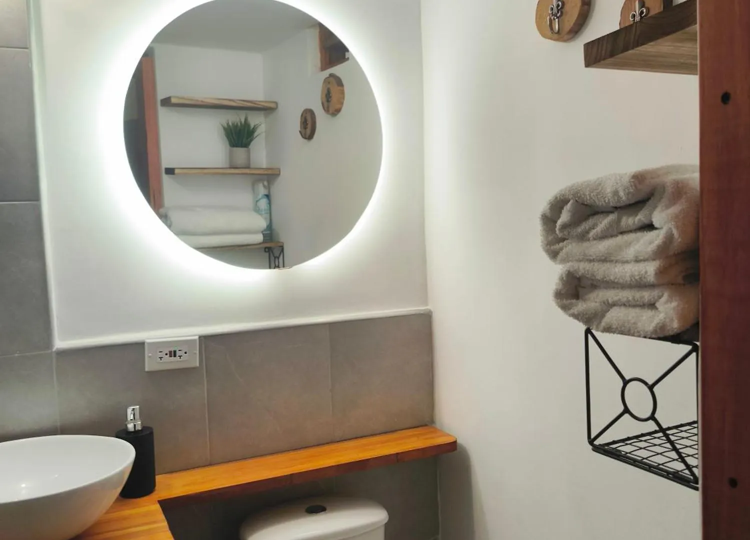 Hospedaje Oasis Blue Laureles ميديلين