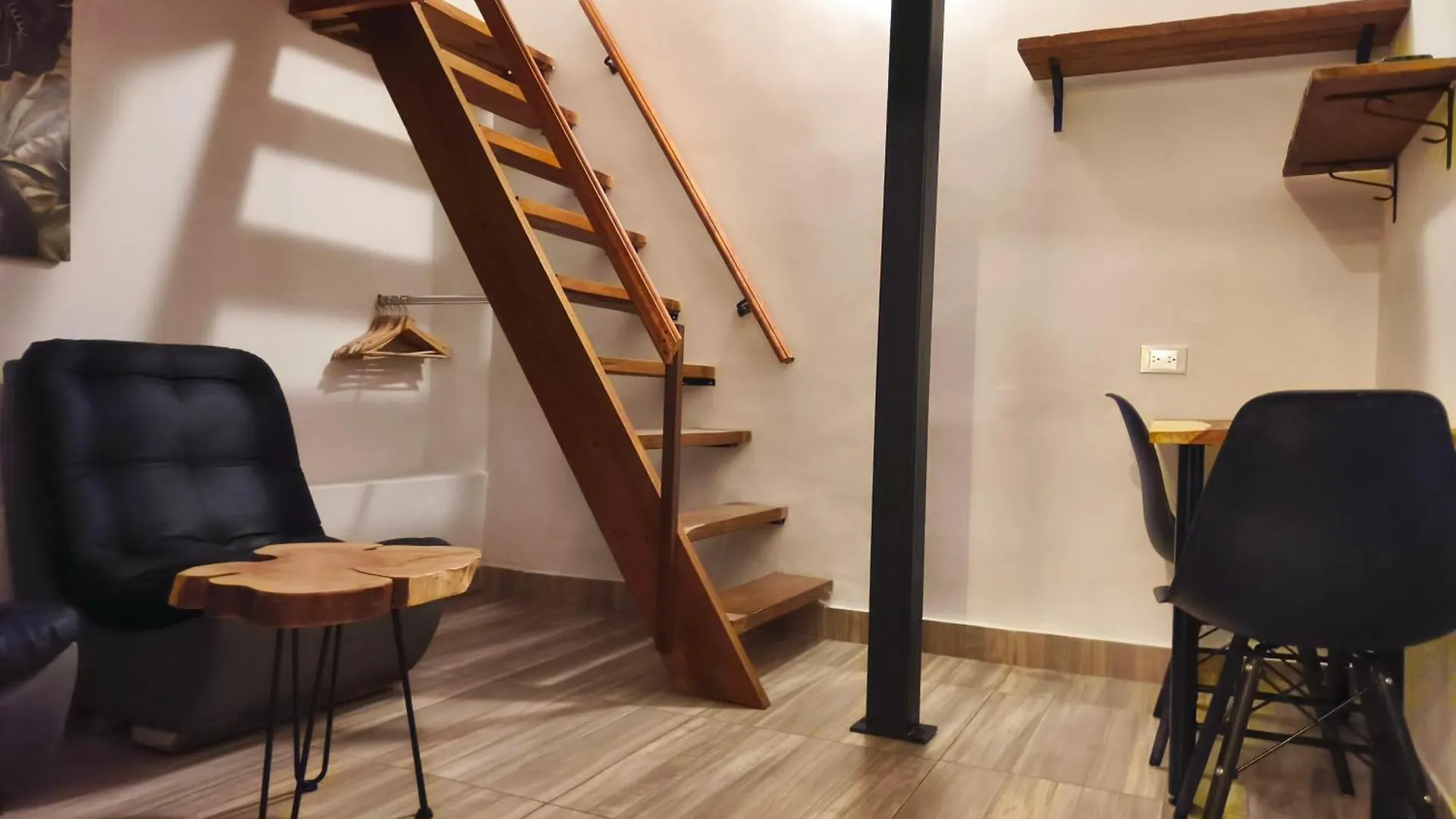 Hospedaje Oasis Blue Laureles ميديلين بيت ريفي